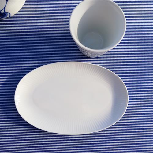 smukt porcelæn til et smukt bord